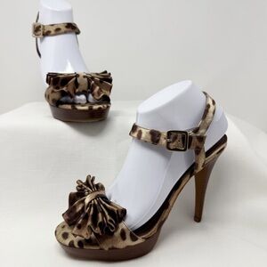 Gianni Bini animal Print silk platform High Heel Sandals size 8.5